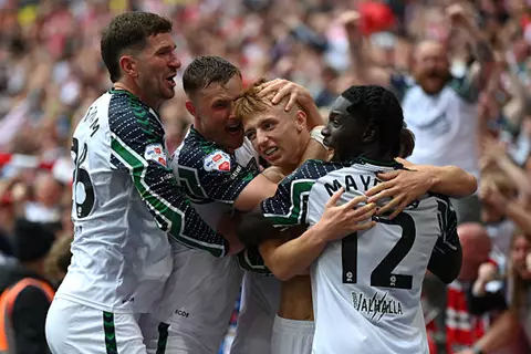 أغلى مباراة بالعالم.. سندرلاند يعود إلى الدوري الإنجليزي بهدف +90 في شيفيلد